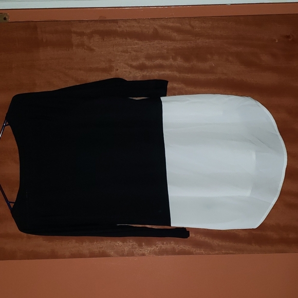 Like New! Worn Once! R&R high-low shirt - Picture 5 of 9